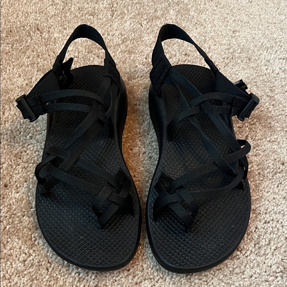 Chaco Women’s 2X/2 Classic Sandals - Picture 2 of 9
